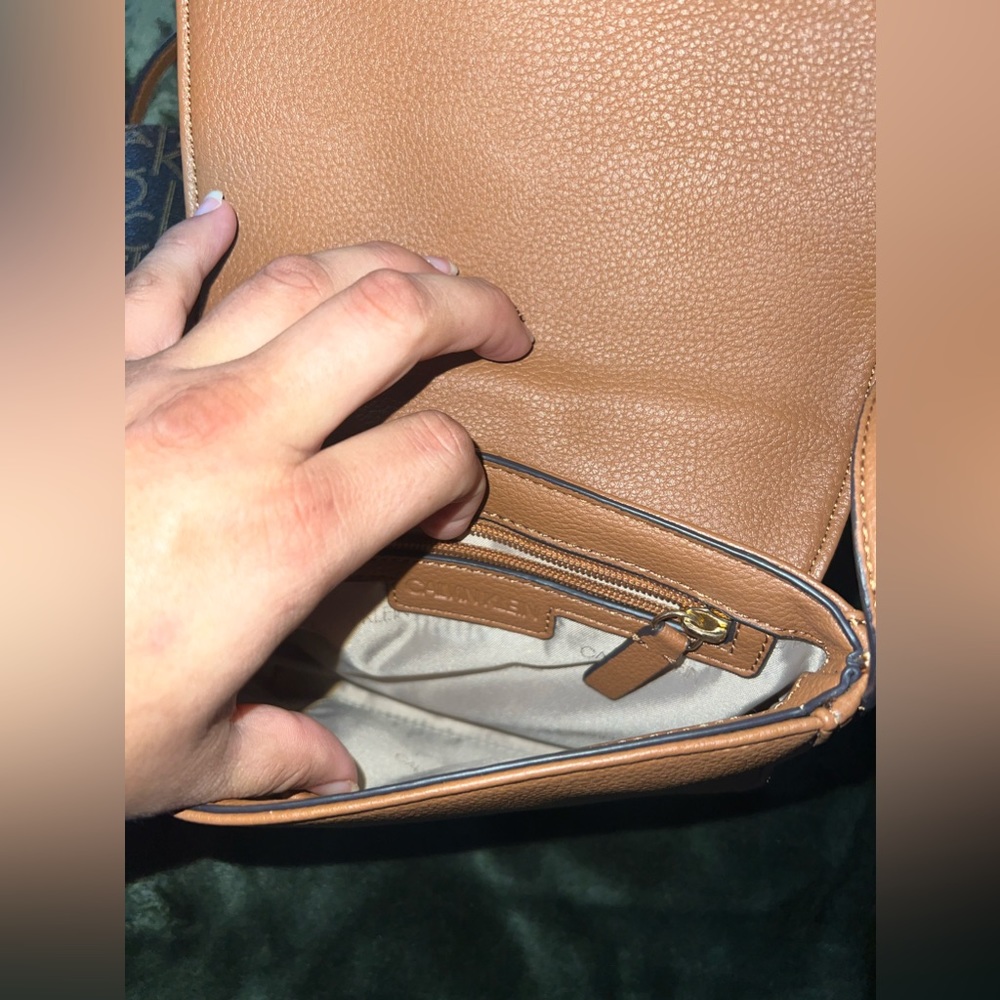 Calvin Klein Women’s Handbags (Preowned) Lot Of 2 - Picture 5 of 5
